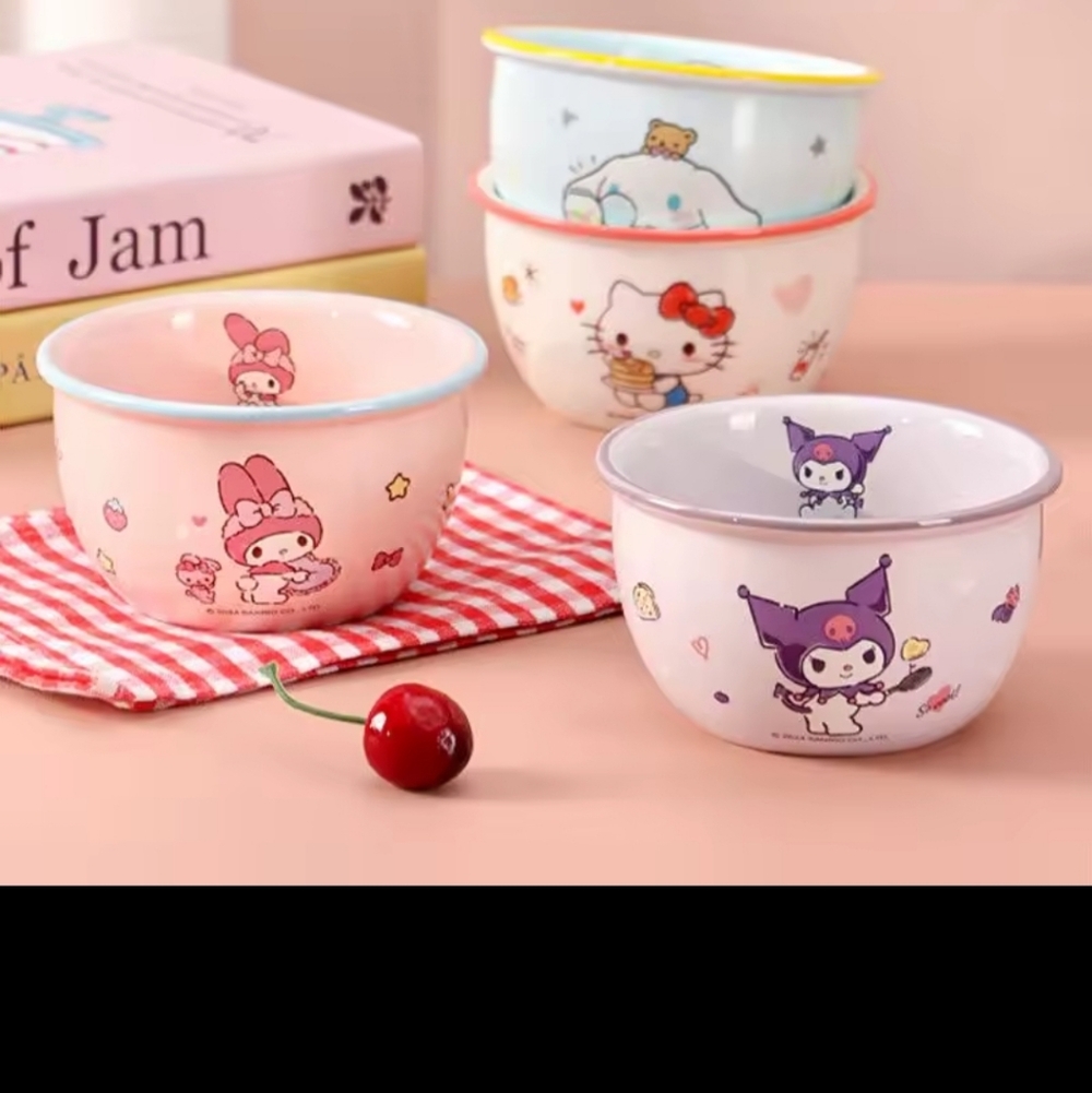 Hello Kitty Sanrio My Melody 4 1/2" Diameter Children's Bowl